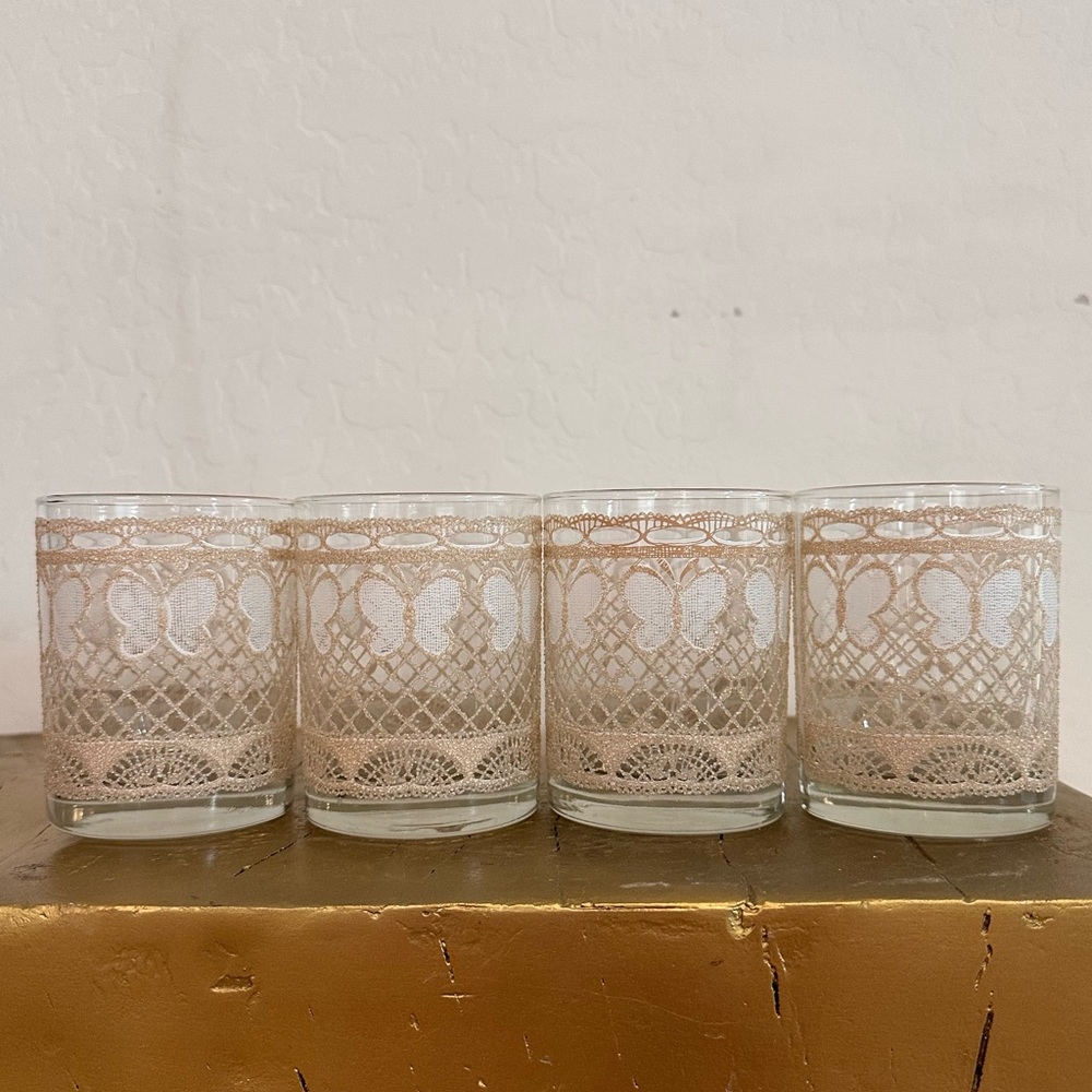 Set of 4 vintage signed Georges Briard Butterfly & lace whisky Glassesware